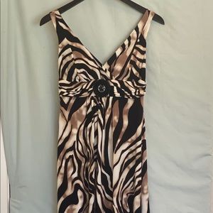 Never worn EN Focus dress.  Excellent condition.